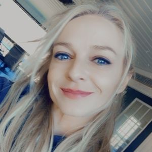 Meet your Posher, Nena